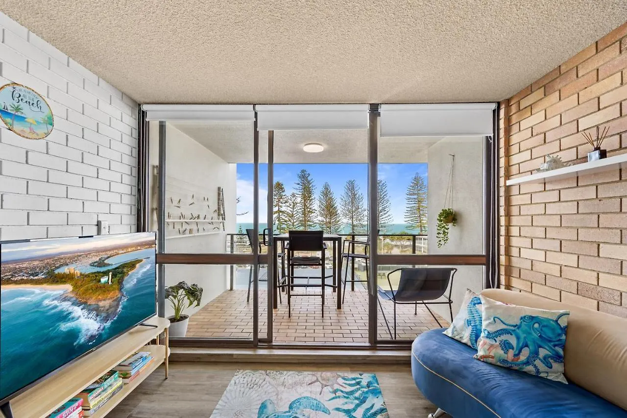 Avalon On Alex Beach 2 Bedroom Apartment Alexandra Headland 0*,  Avustralya